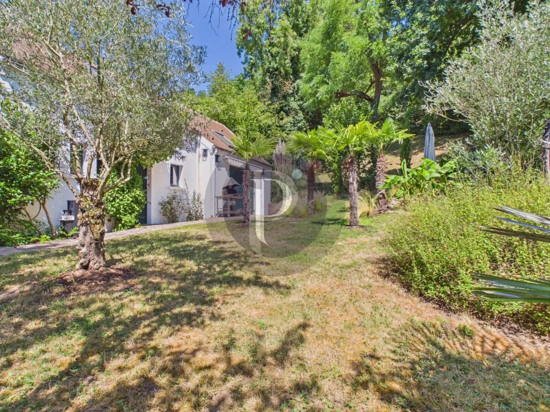House in Vauhallan, Ile-de-France, France 1 - 18490655