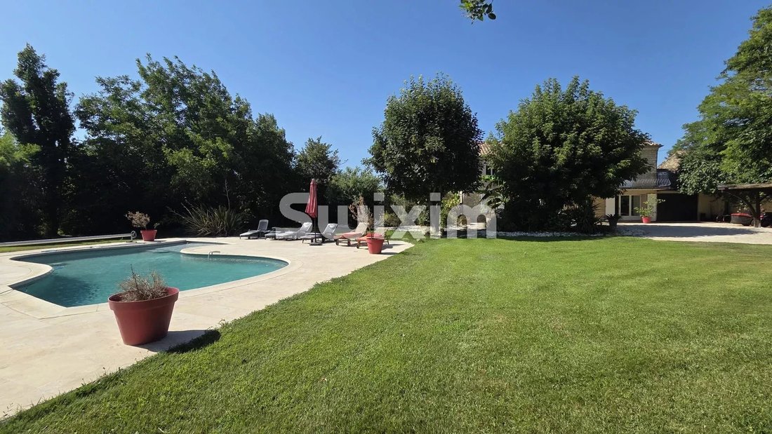 Country House in Caderousse, Provence-Alpes-Côte d'Azur, France 3 - 18182146