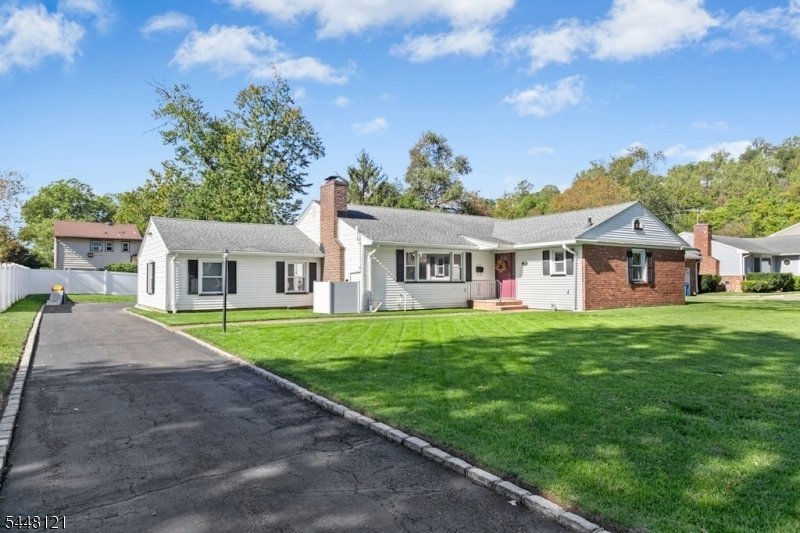 House in Mountainside, New Jersey, United States 2 - 18490940