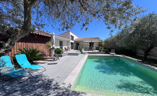 Villa in Maussane-les-Alpilles, Provence-Alpes-Côte d'Azur, France 1