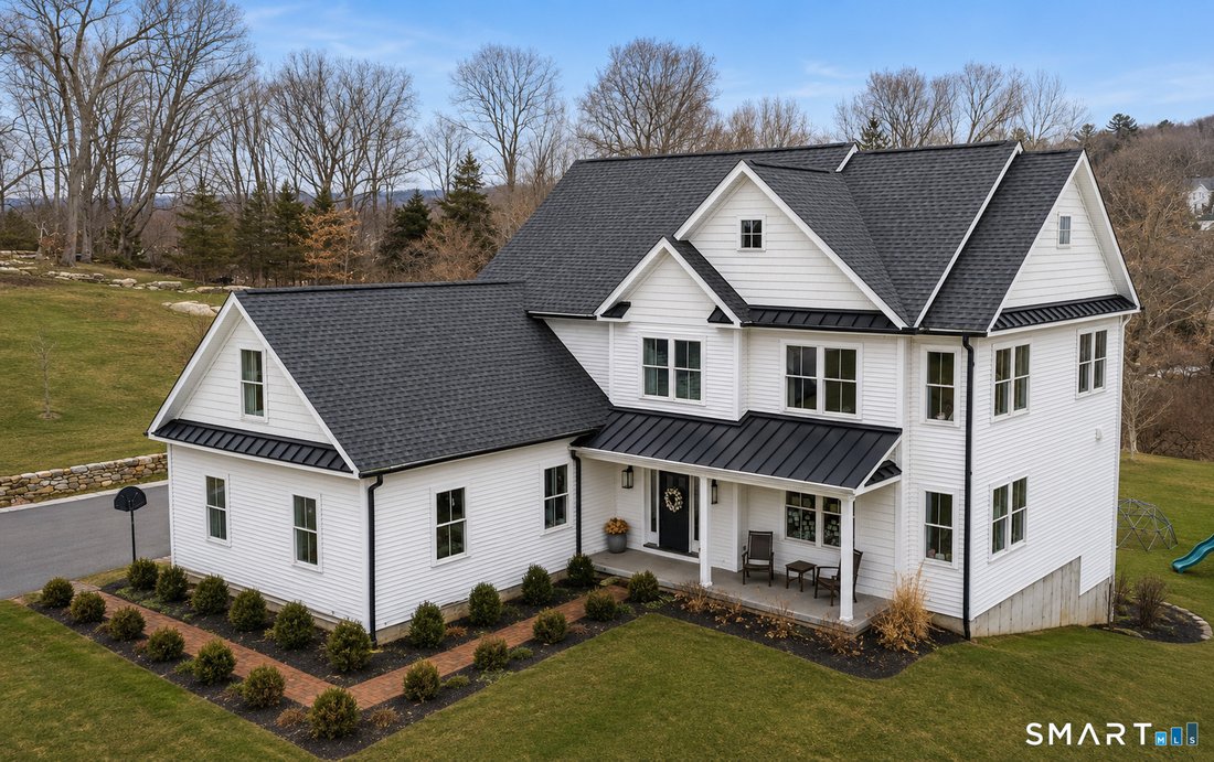 House in Southbury, Connecticut, United States 2 - 18490426