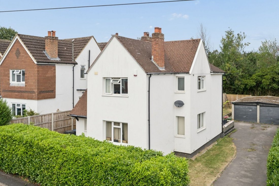 House in Chalfont Saint Peter, England 1 - 18489814