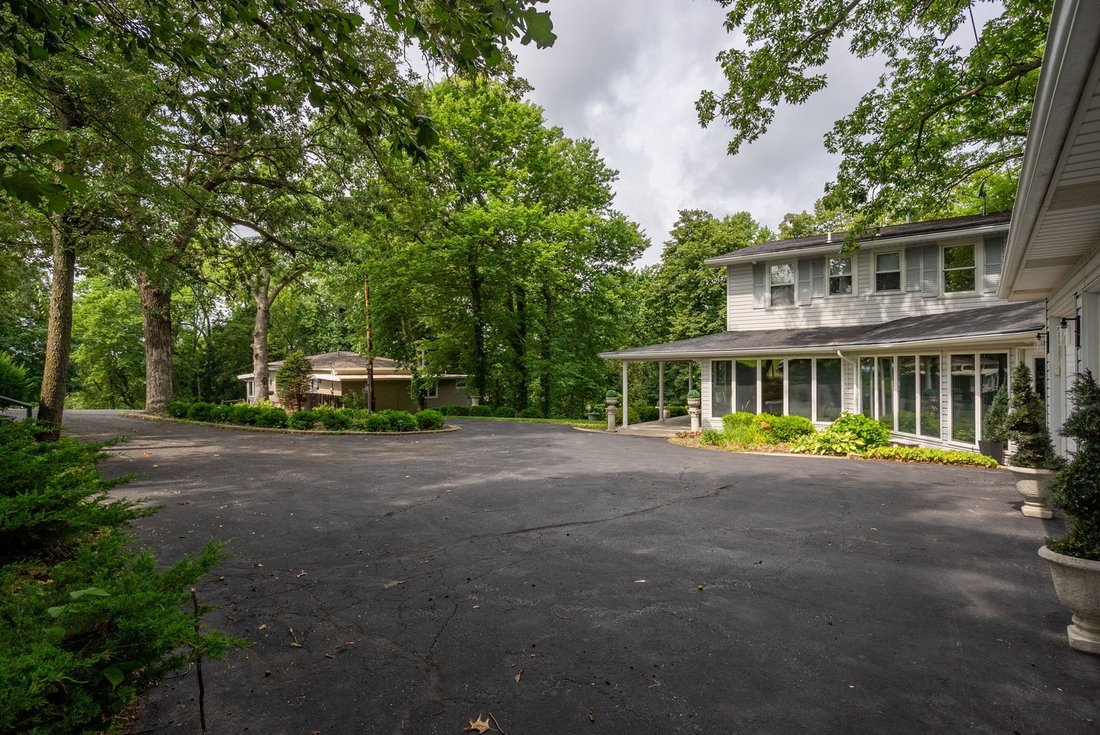 House in DeWitt, Iowa, United States 2 - 18491090