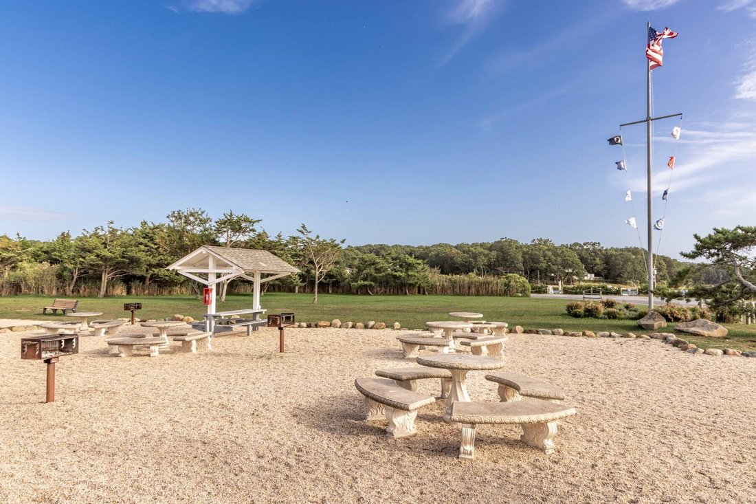 House in East Hampton, New York, United States 4 - 18435551