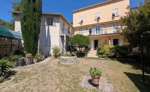 Estate in Centre, La Trinité, France 1