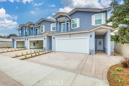 Santa Ana, California, United States 4 - 18489876
