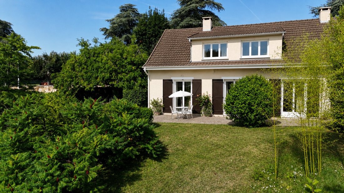 House in Saint-Cyr-au-Mont-d'Or, Auvergne-Rhône-Alpes, France 3 - 18280253