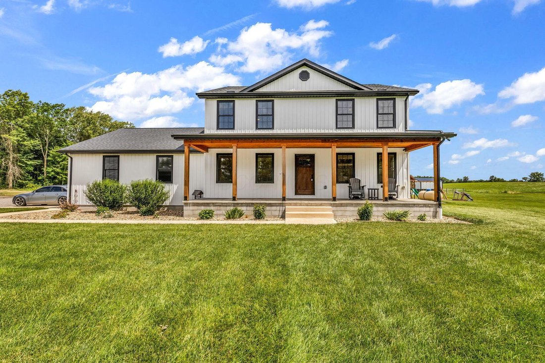 House in Centerburg, Ohio, United States 3 - 18490016