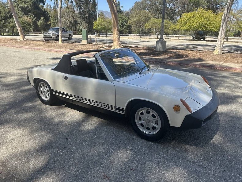 Cabriolet in Glendale, United States 3 - 18489873