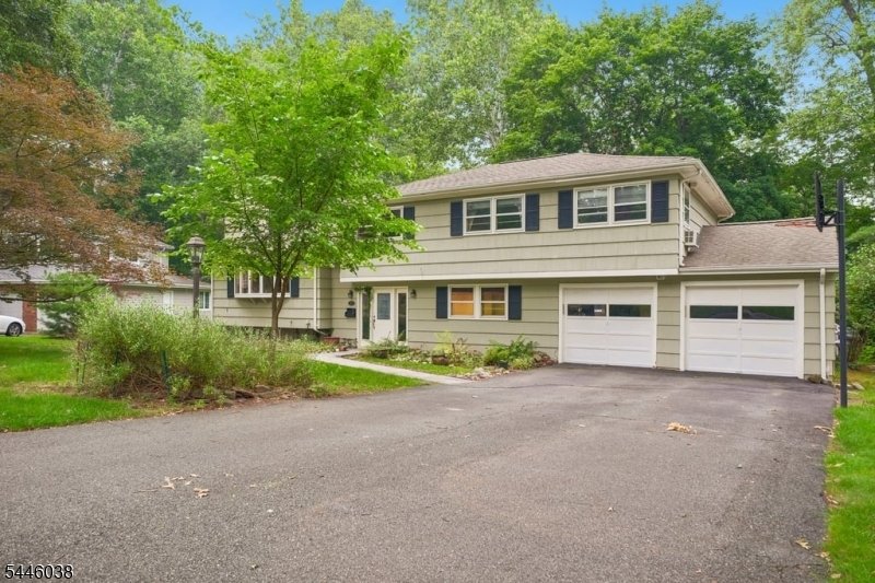 House in Livingston, New Jersey, United States 2 - 18490938