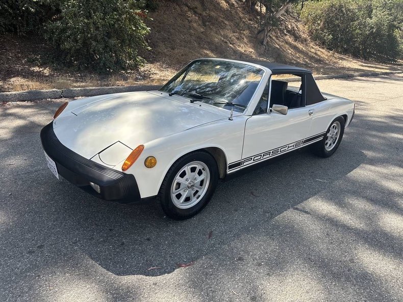 Cabriolet in Glendale, United States 5 - 18489873