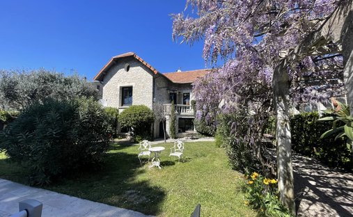 House in Ouest Sud, Vaison-la-Romaine, France 1