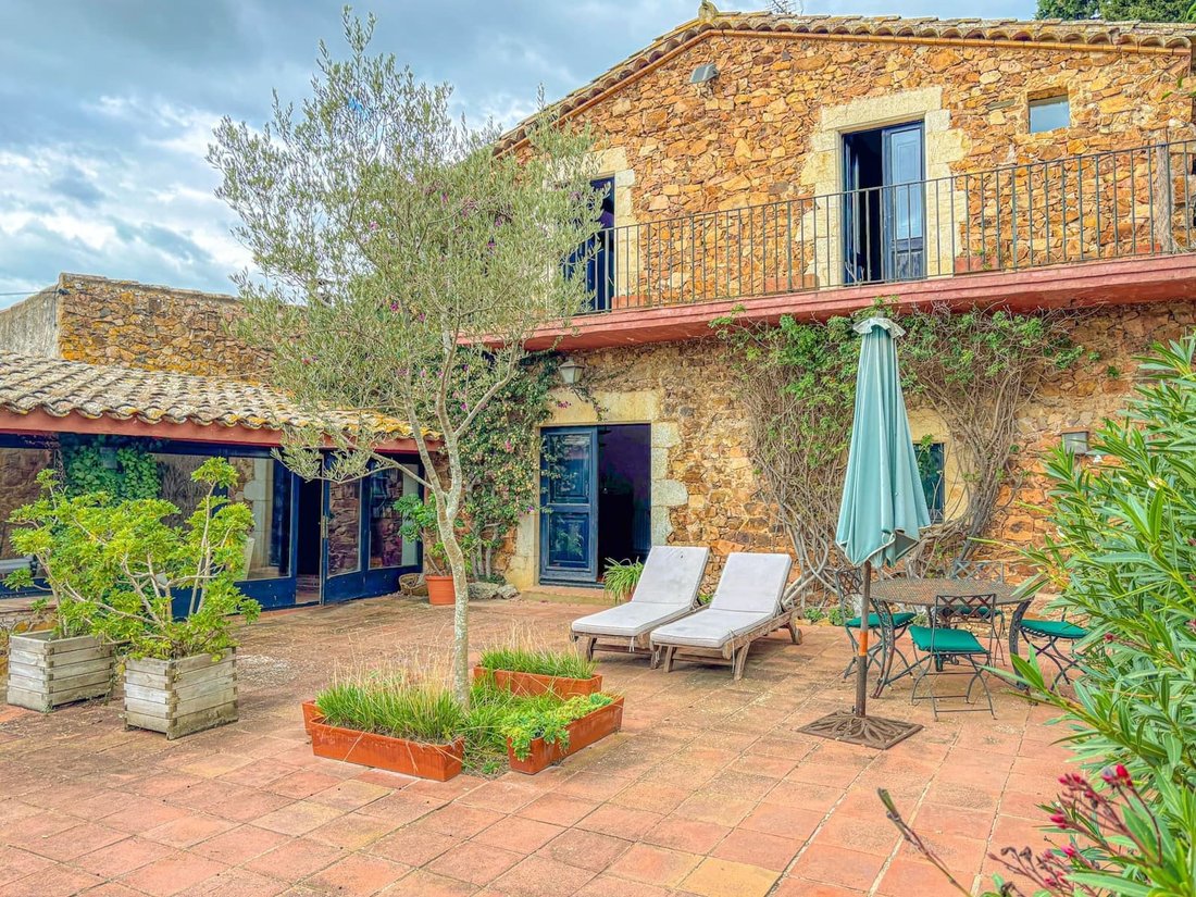 Finca in Mont-ras, Catalonia, Spain 3 - 18335147