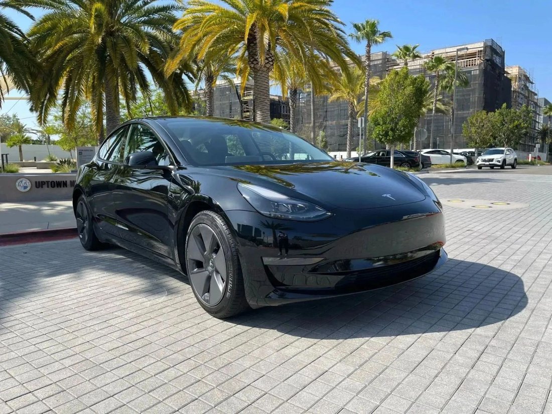 Sedan in Riverside, CA, United States 5 - 18491497