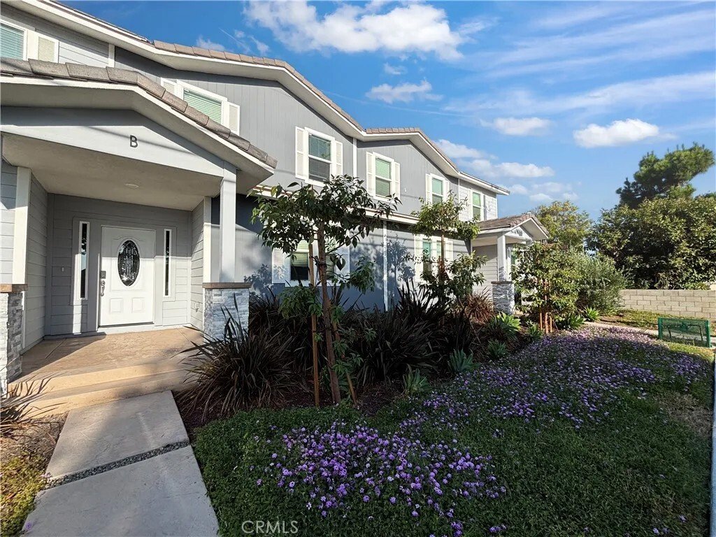 Santa Ana, California, United States 5 - 18489876