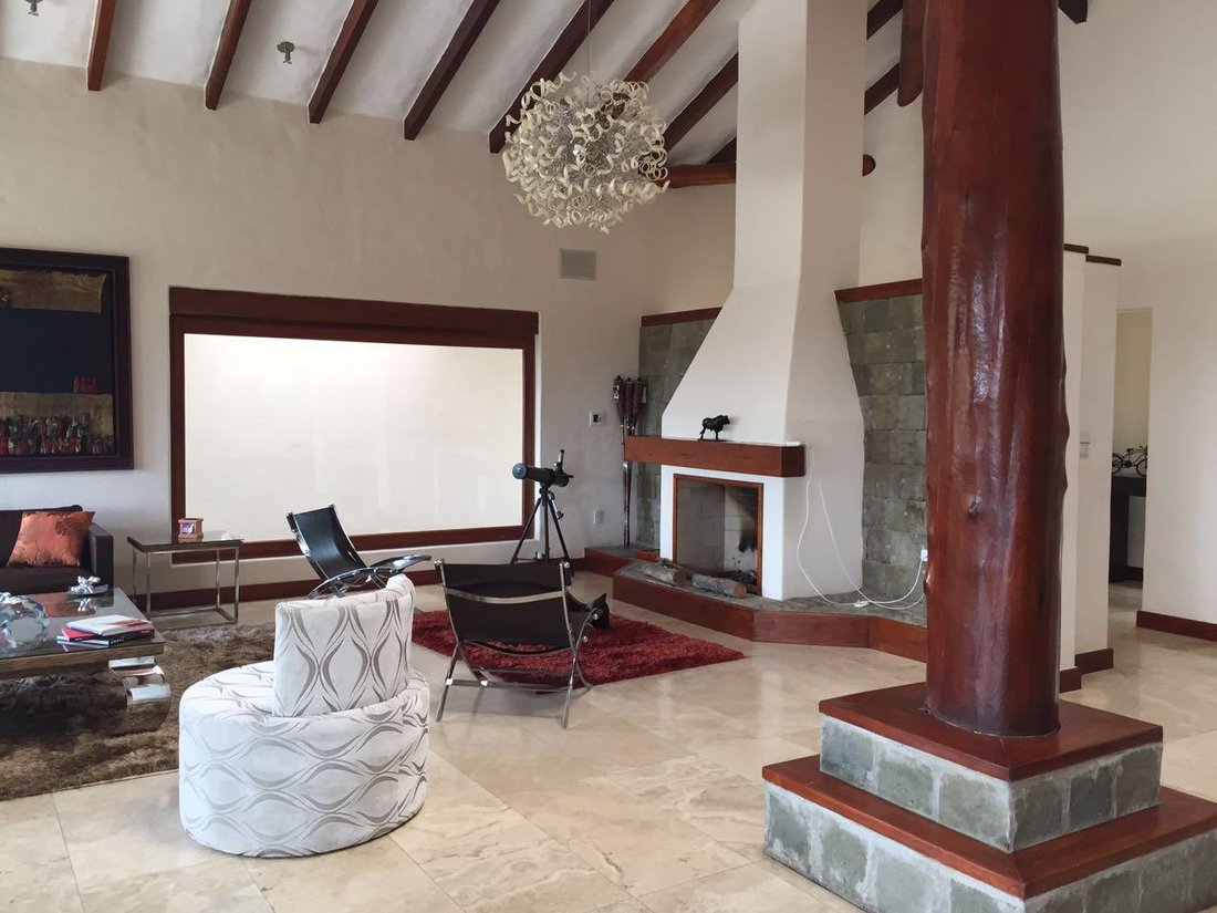 House in Quito, Pichincha, Ecuador 2 - 18491281
