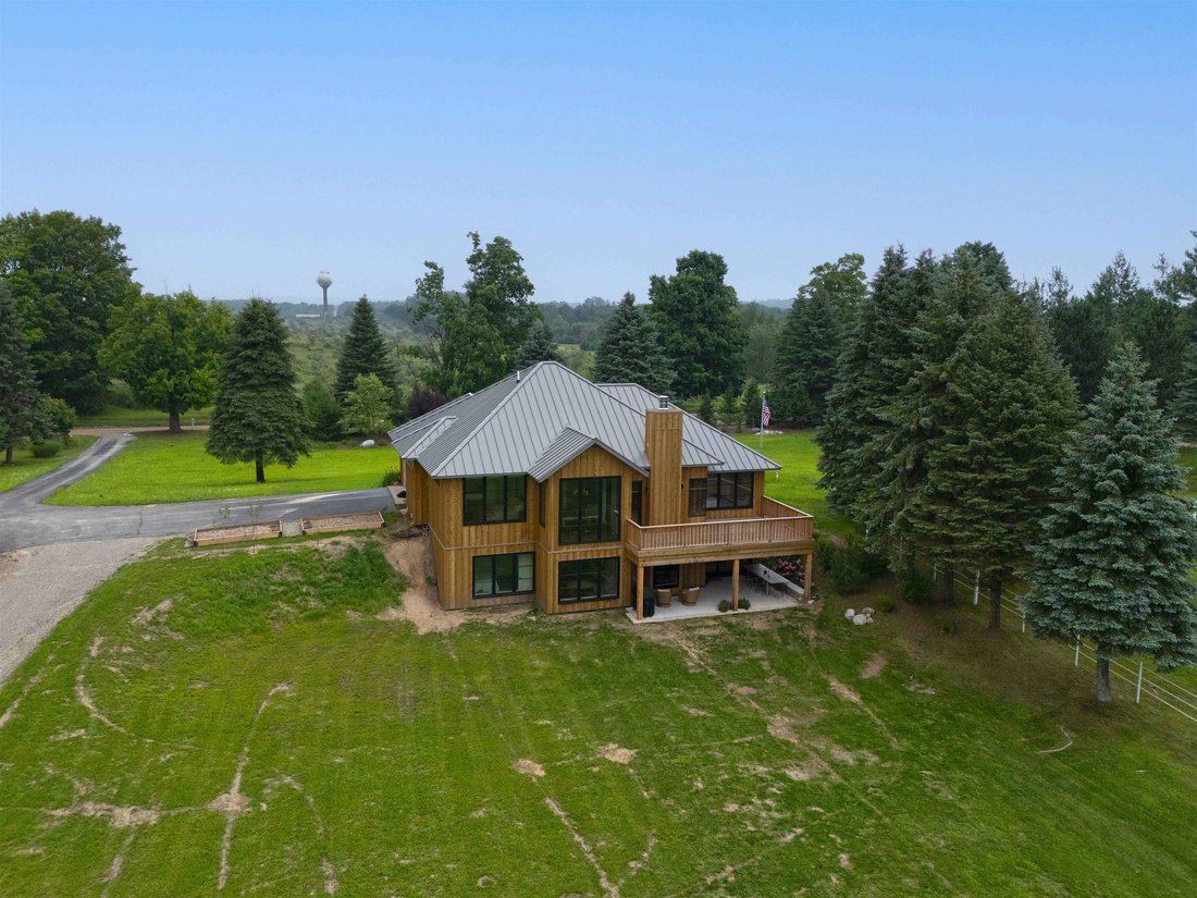 House in Williamsburg, Michigan, United States 4 - 18489813