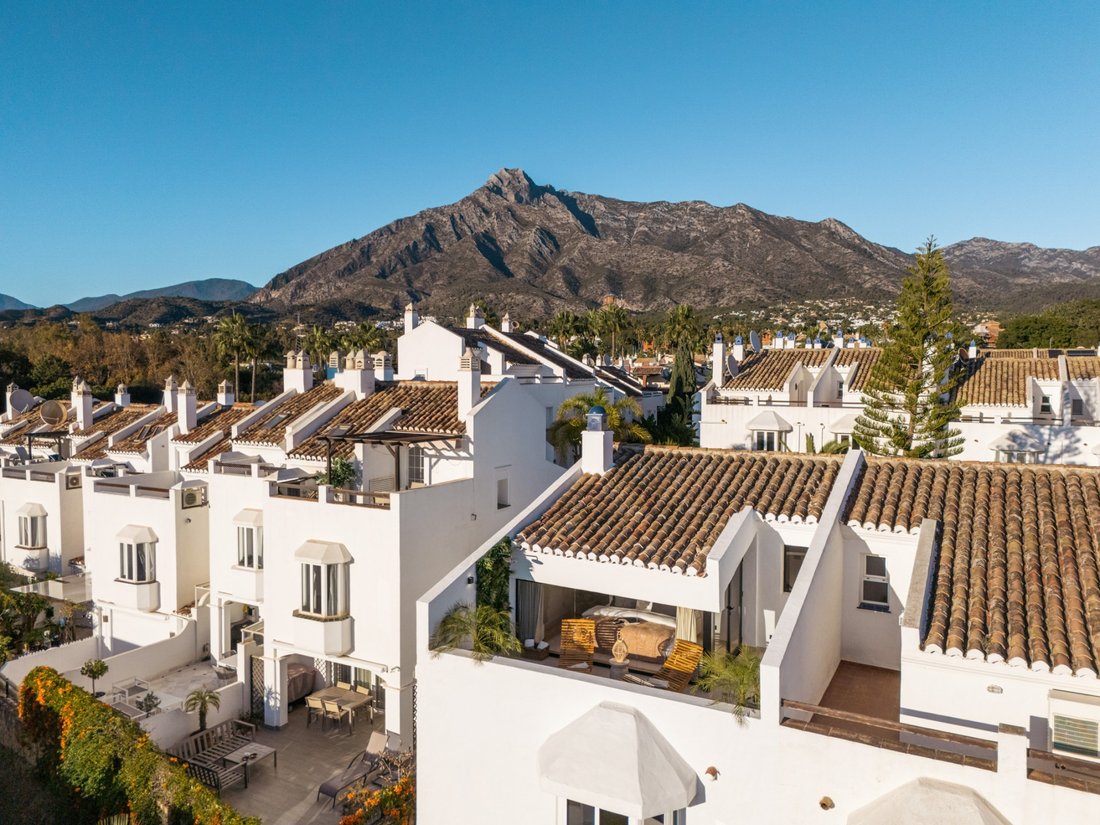 Townhouse in Marbella, Andalusia, Spain 1 - 18490415