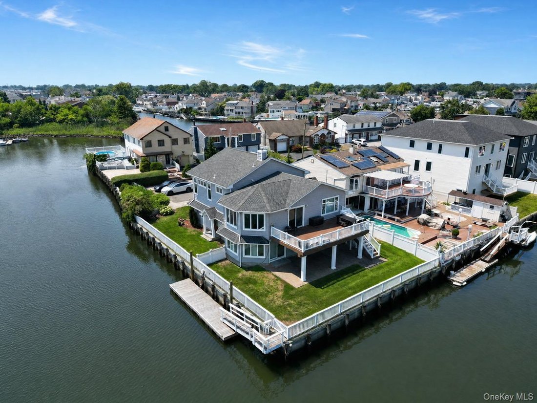 House in Oceanside, New York, United States 3 - 18490467