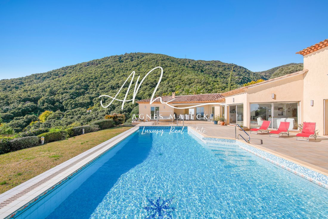 Estate in Nord, Cavalaire-sur-Mer, France 4 - 17149584
