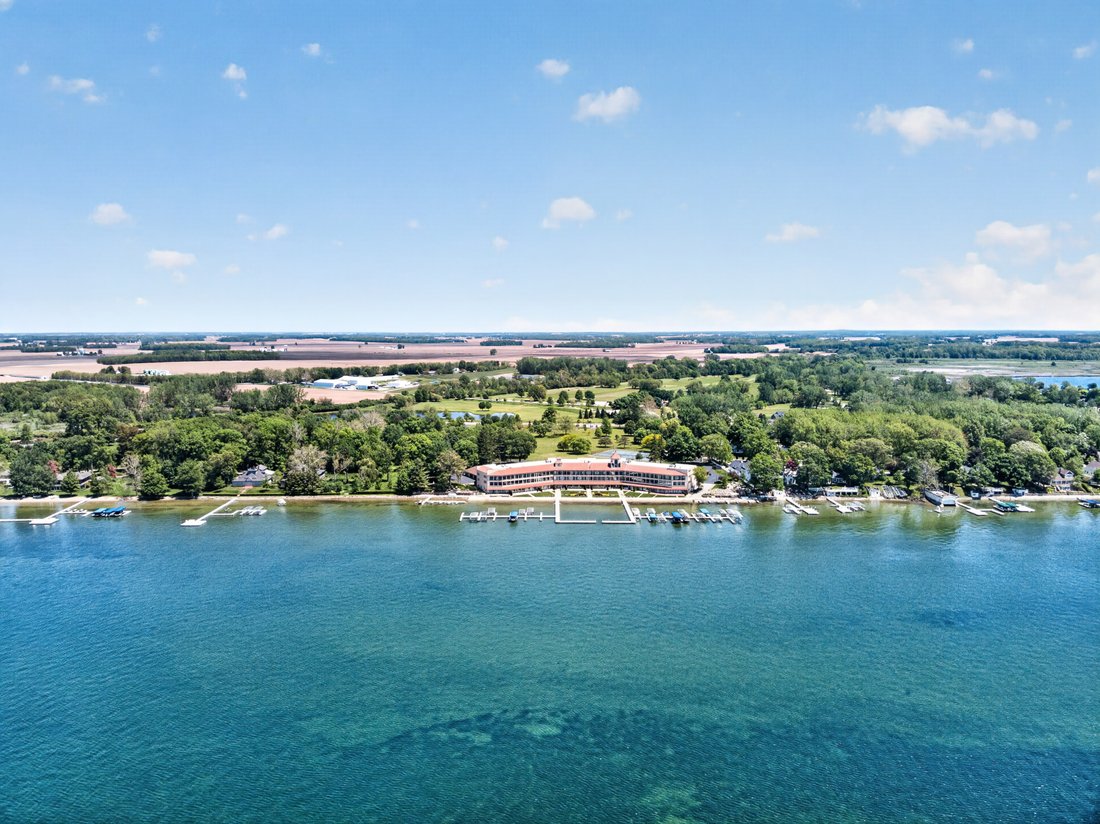 Condo in Syracuse, Indiana, United States 1 - 18491780