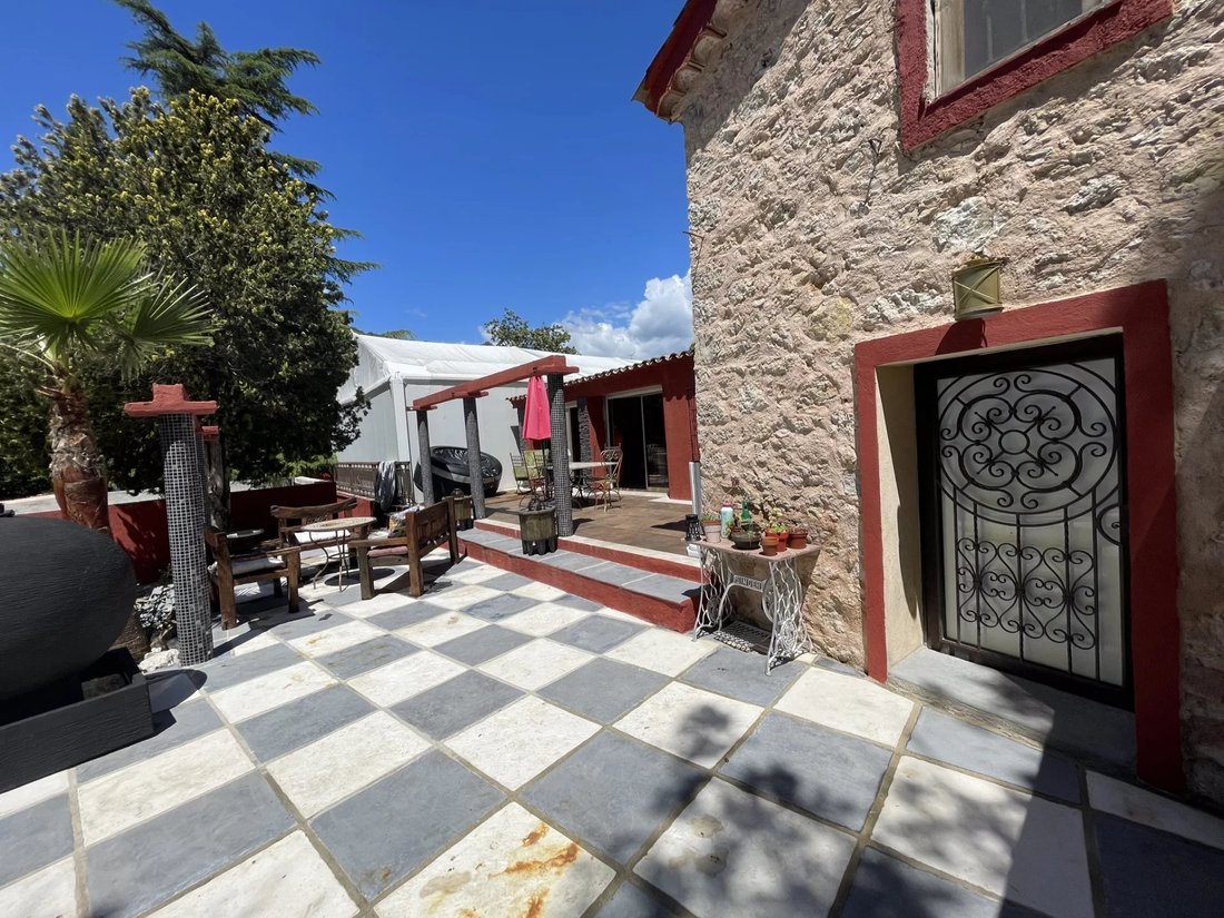 Estate in Mougins, Provence-Alpes-Côte d'Azur, France 1 - 18490235
