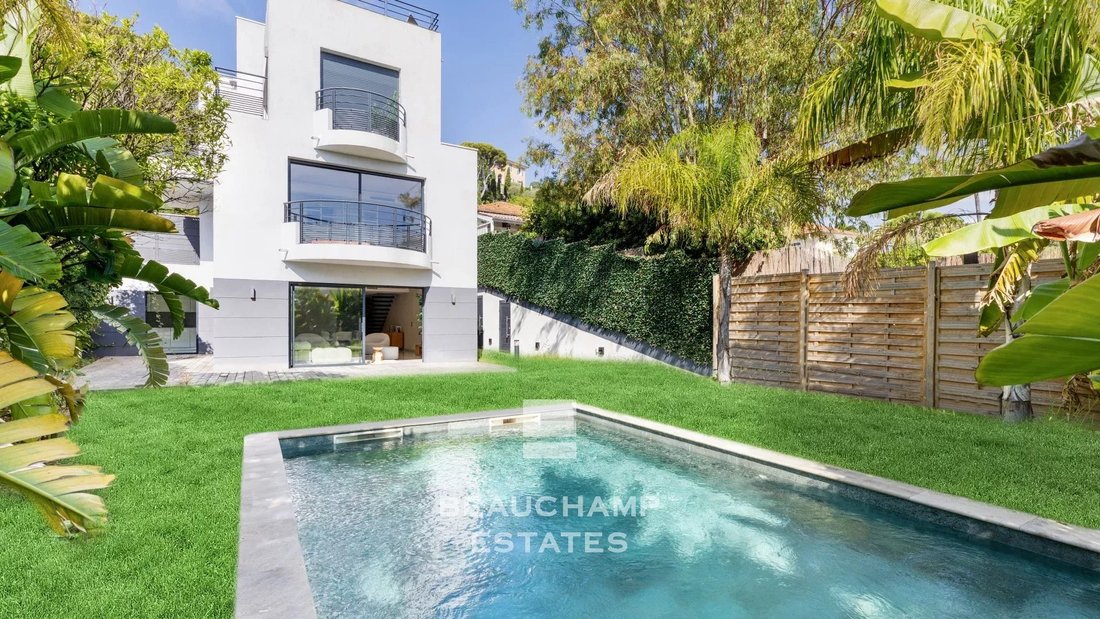 Apartment in Saint-Jean-Cap-Ferrat, Provence-Alpes-Côte d'Azur, France 2 - 14388172