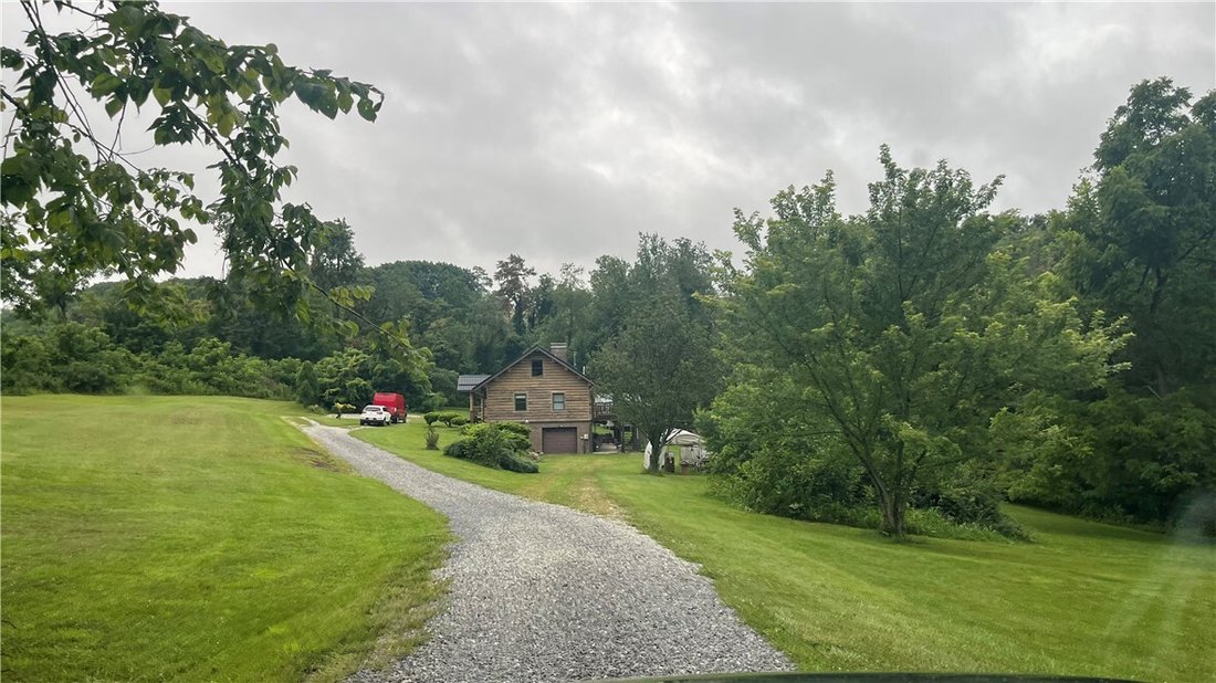 House in Burgettstown, Pennsylvania, United States 4 - 18489681