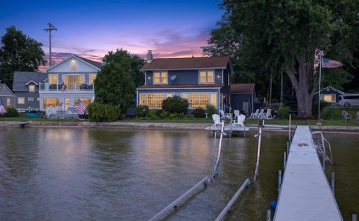 House in Manitou Beach-Devils Lake, Michigan, United States 1