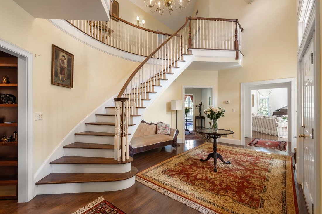 House in Milton, Massachusetts, United States 2 - 18491577