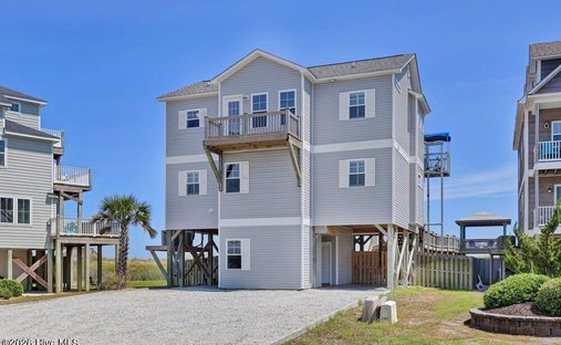 House in North Topsail Beach, North Carolina, United States 1