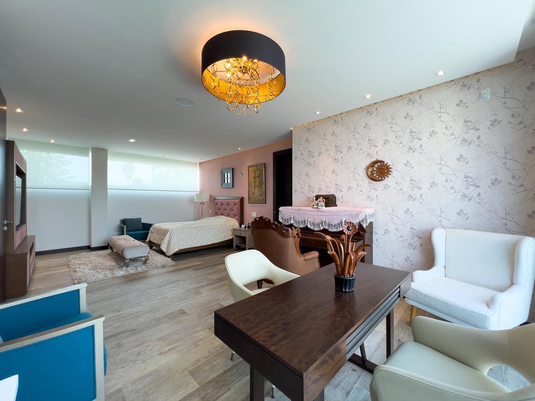 House in Quito, Pichincha, Ecuador 4 - 18491218