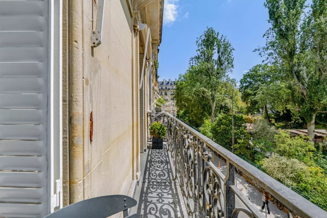 Apartment in Saint Thomas d'Aquin, Paris 7e Arrondissement, Paris 1 - 18491977