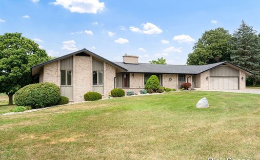 House in Alto, Michigan, United States 1