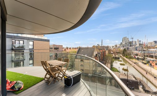Apartment in Wapping, Tower Hamlets, England 1