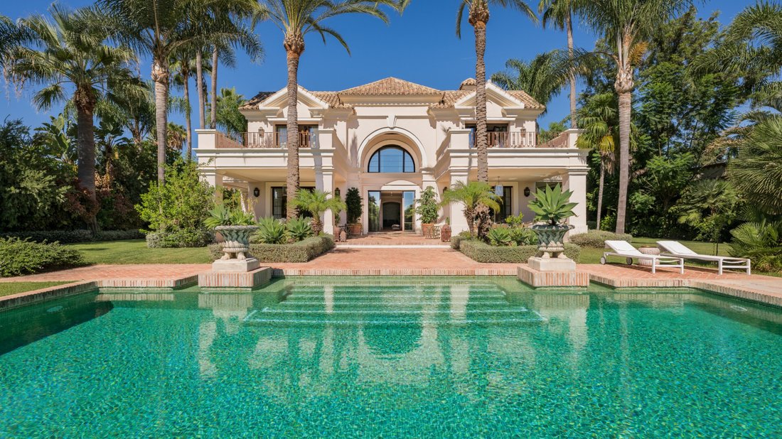 Villa in Guadalmina Baja, San Pedro de Alcantara, Spain 1 - 18489997