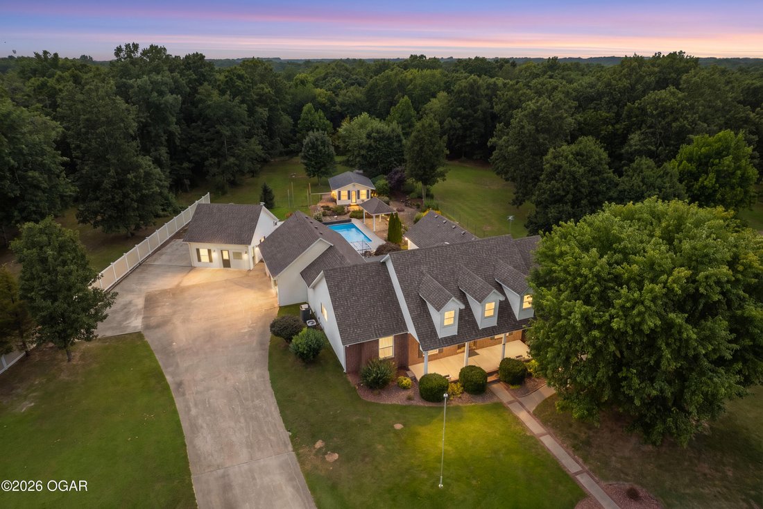 House in Neosho, Missouri, United States 2 - 18490995
