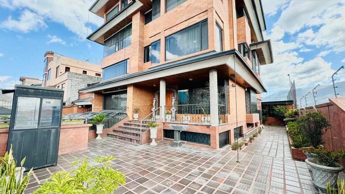 House in Quito, Pichincha, Ecuador 2 - 18491197