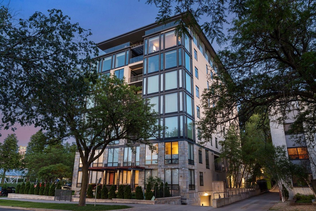Condo in Minneapolis, Minnesota, United States 3 - 18491550