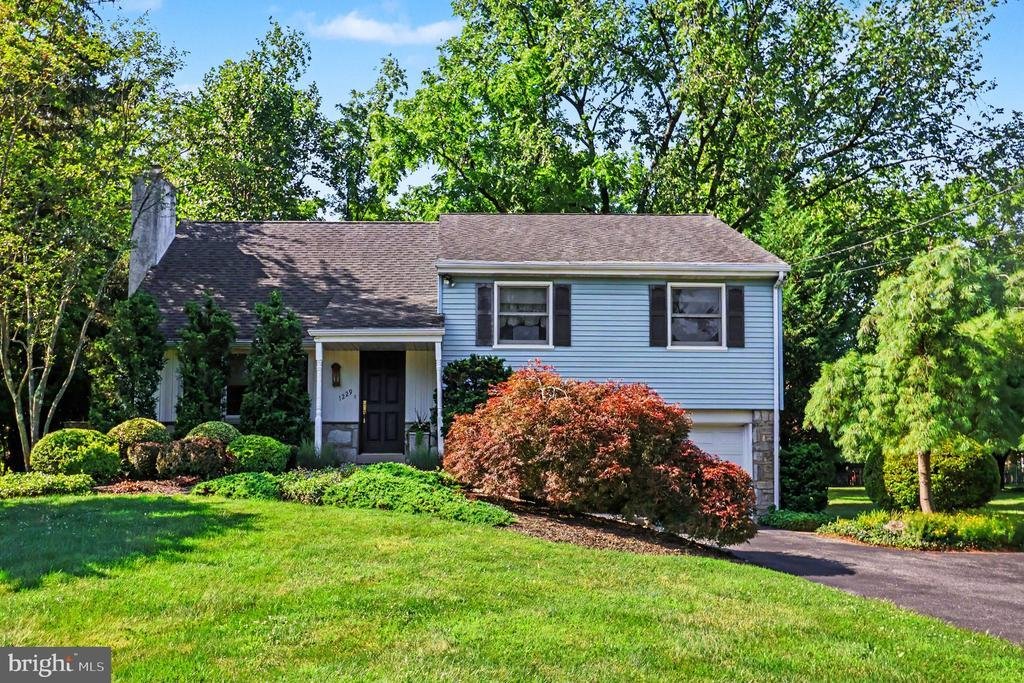 House in Ambler, Pennsylvania, United States 2 - 18490974