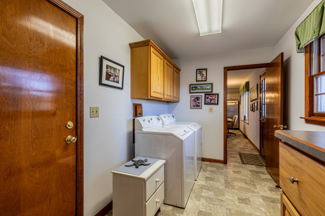 House in Earlville, Illinois, United States 4 - 18491065