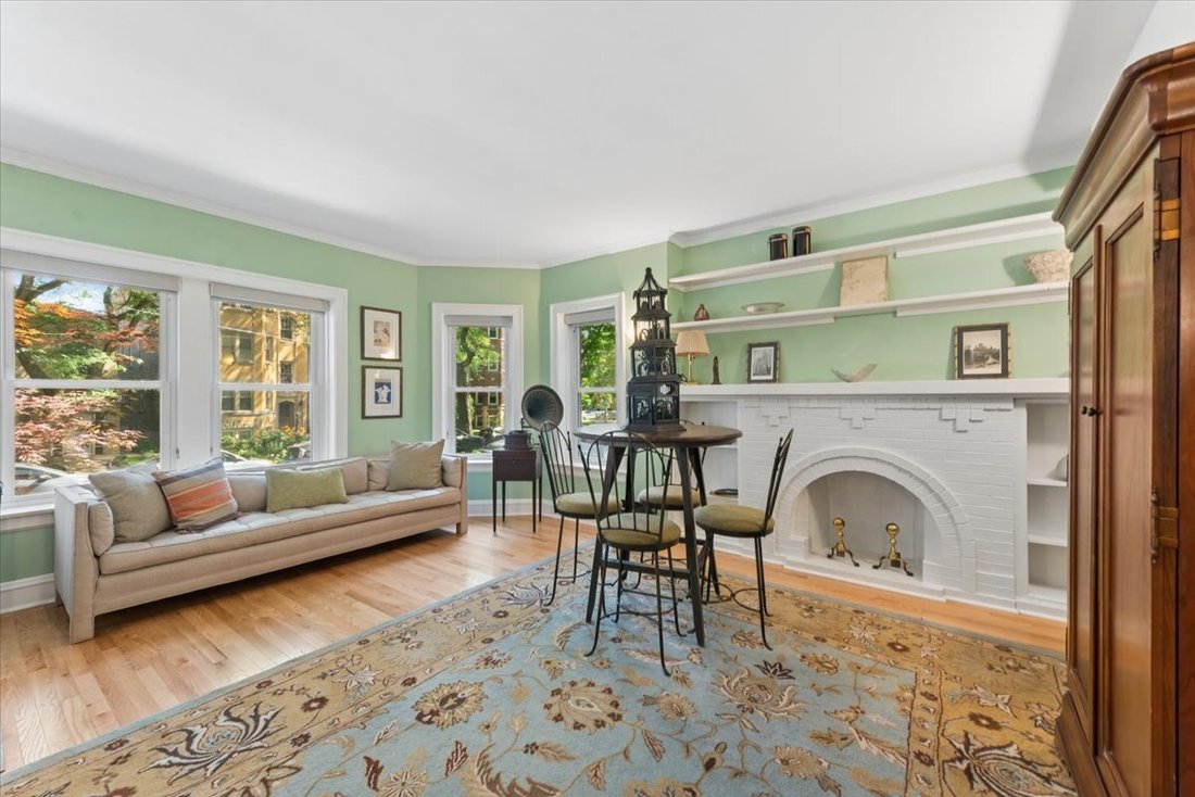 Chicago, Illinois, United States 3 - 18491067