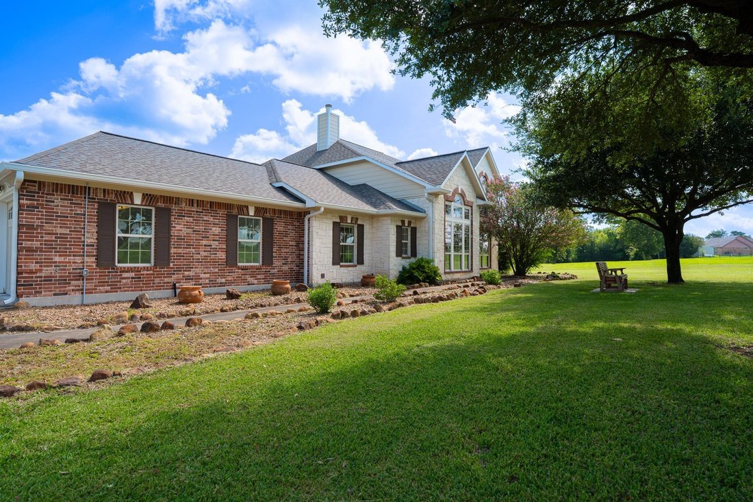 House in Oakhurst, Texas, United States 3 - 18491121