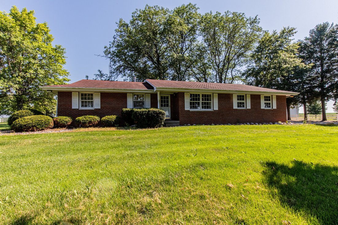House in Earlville, Illinois, United States 1 - 18491065