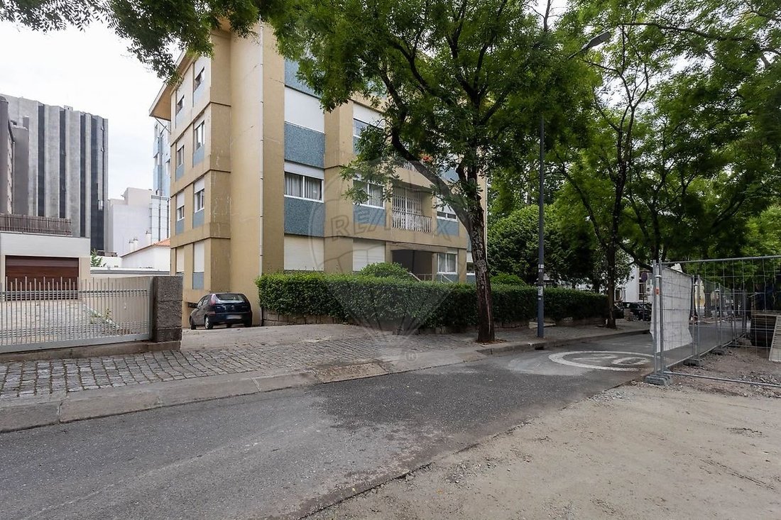 Apartment in Lordelo do Ouro e Massarelos, Porto District, Portugal 3 - 18490400