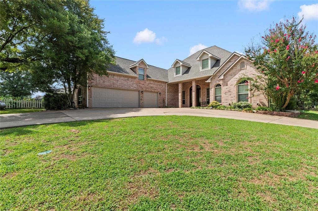 House in Tool, Texas, United States 1 - 18490361