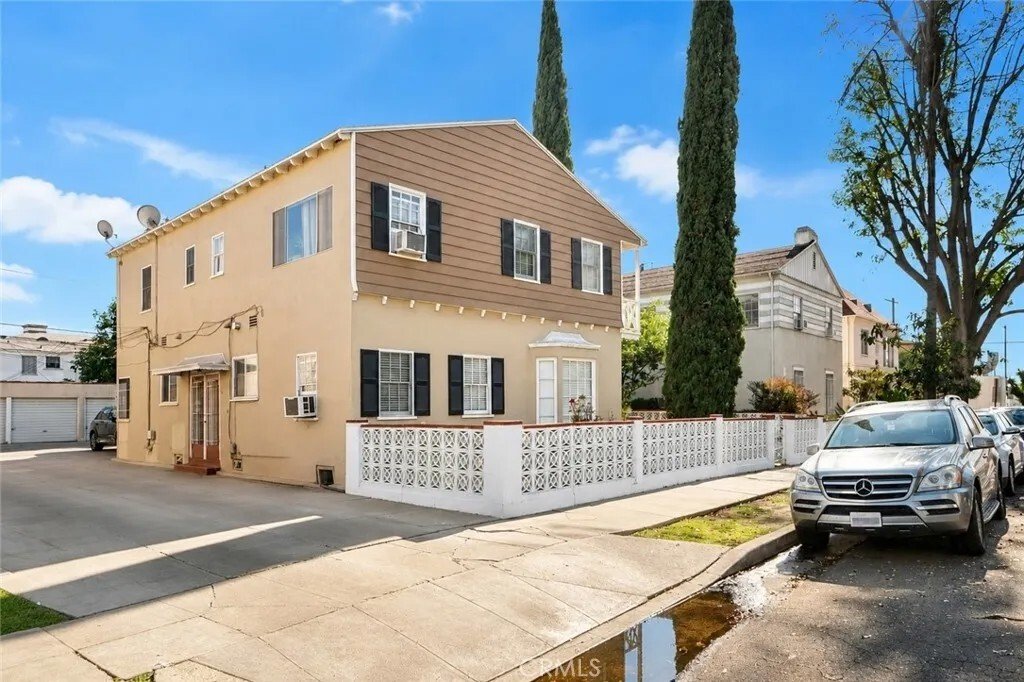 West Hollywood, California, United States 1 - 18489887