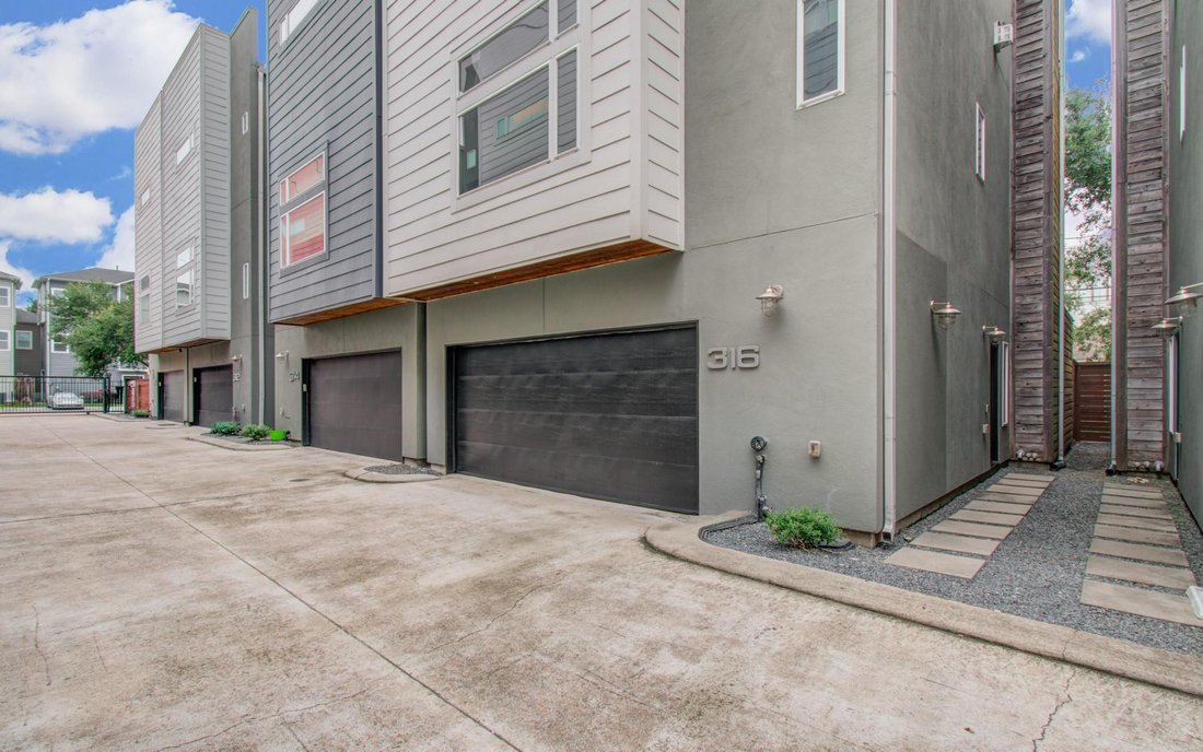 House in Houston, Texas, United States 3 - 18434038