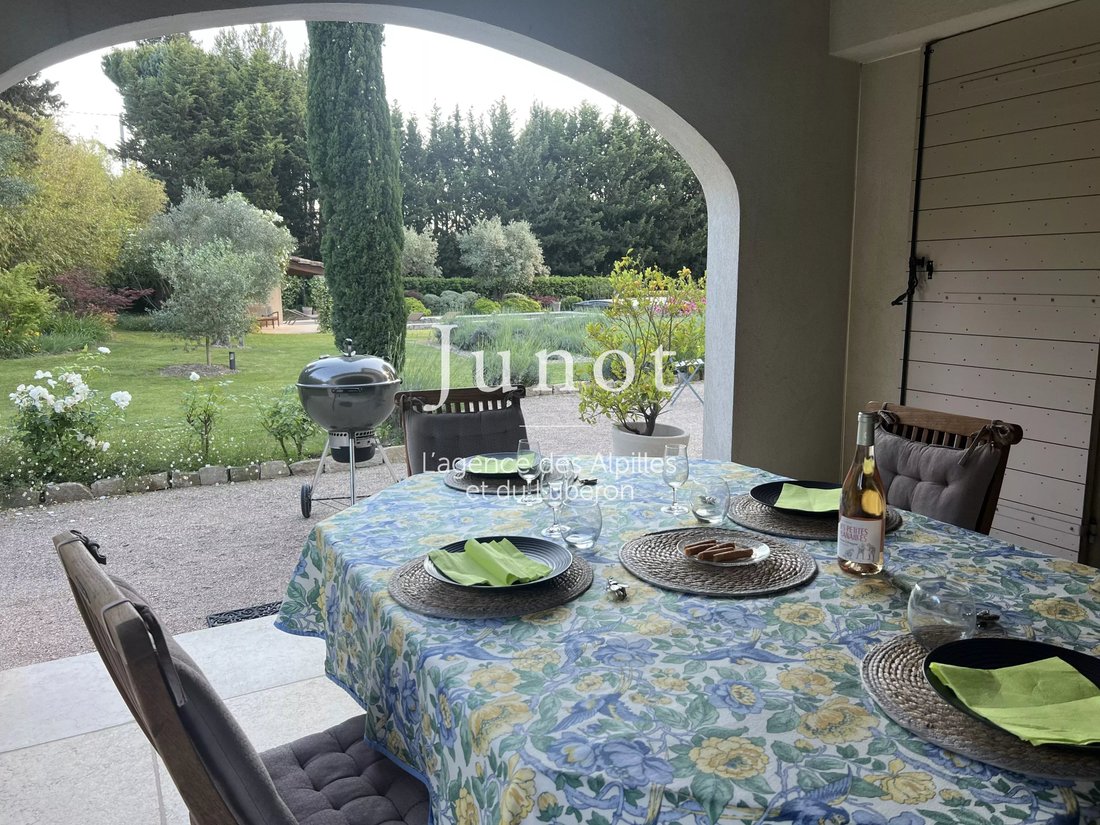 Country House in Saint-Rémy-de-Provence, Provence-Alpes-Côte d'Azur, France 3 - 13688064