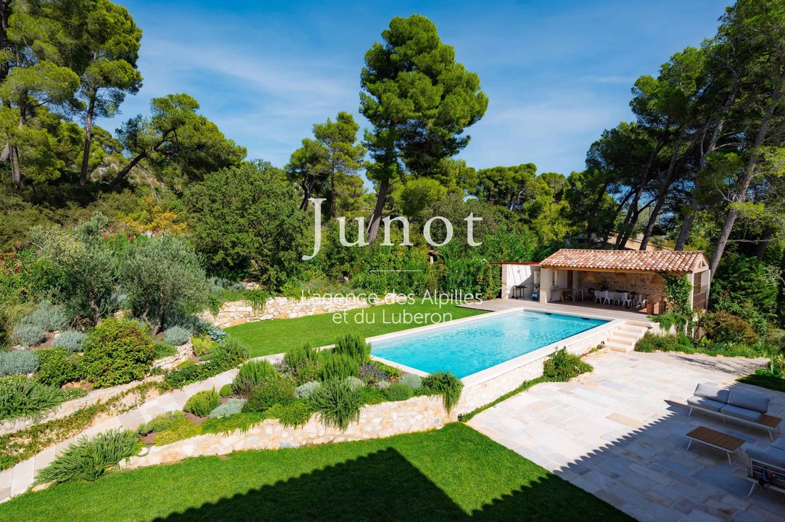 Country House in Maussane-les-Alpilles, Provence-Alpes-Côte d'Azur, France 3 - 16819913